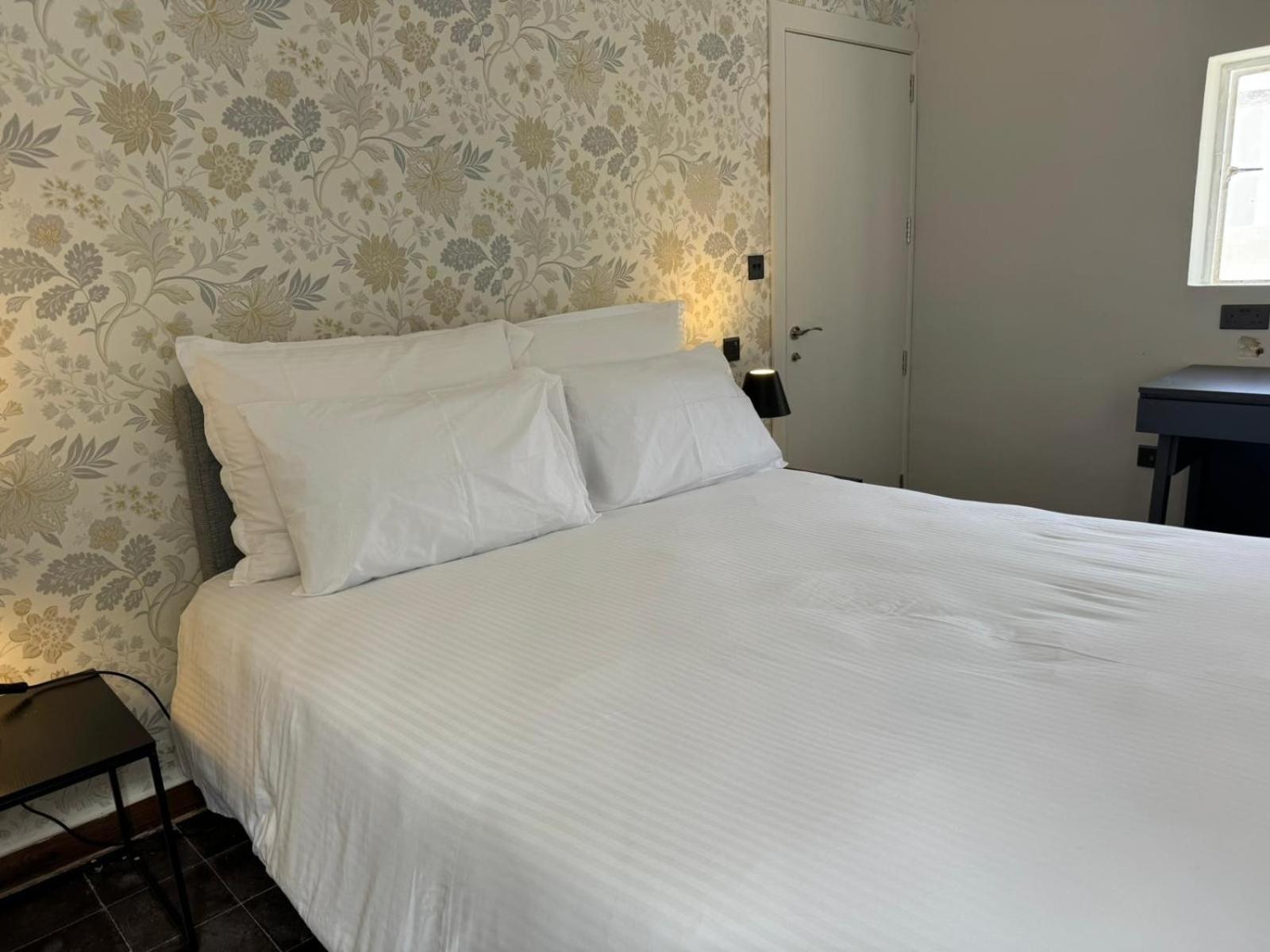 The Red Farm Relais & Spa Iklin ภายนอก รูปภาพ